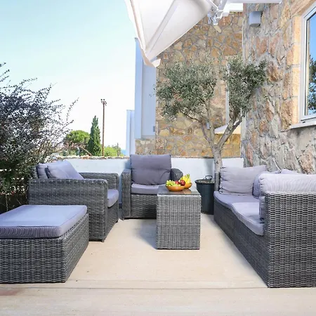 Villa Douglas - Private Pool, Bbq, 4bdrms, View *