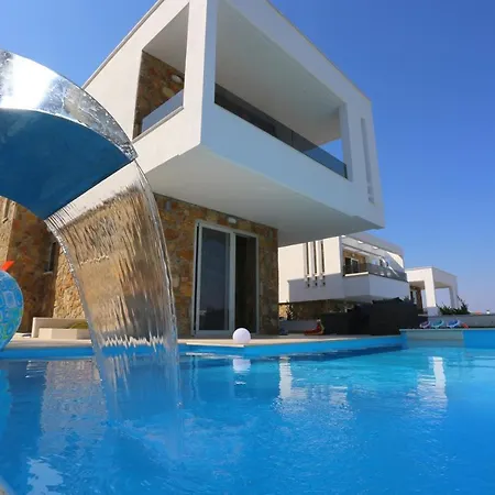Douglas - Private Pool, Bbq, 4bdrms, View Villa *