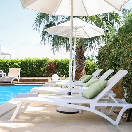 Douglas - Private Pool, Bbq, 4bdrms, View