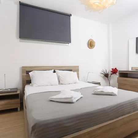 Villa Douglas - Private Pool, Bbq, 4bdrms, View *