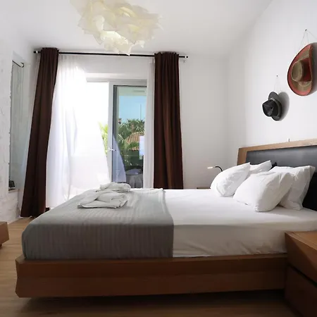 Villa Douglas - Private Pool, Bbq, 4bdrms, View Pefkochori