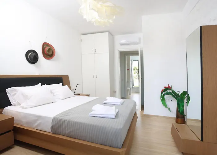 Douglas - Private Pool, Bbq, 4bdrms, View Pefkochori