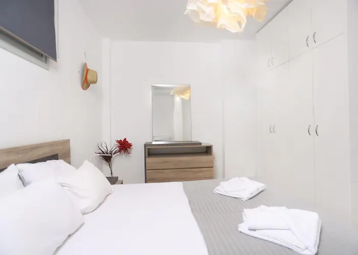 Villa Douglas - Private Pool, Bbq, 4bdrms, View *