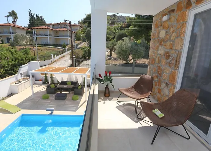 Villa Douglas - Private Pool, Bbq, 4bdrms, View Pefkochori