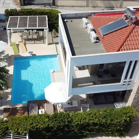 Douglas - Private Pool, Bbq, 4bdrms, View *