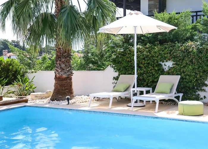Douglas - Private Pool, Bbq, 4bdrms, View Pefkochori