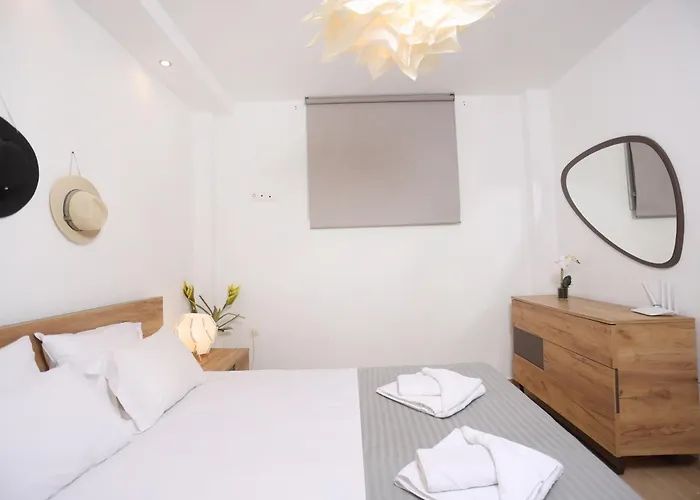 Vilă Douglas - Private Pool, Bbq, 4bdrms, View